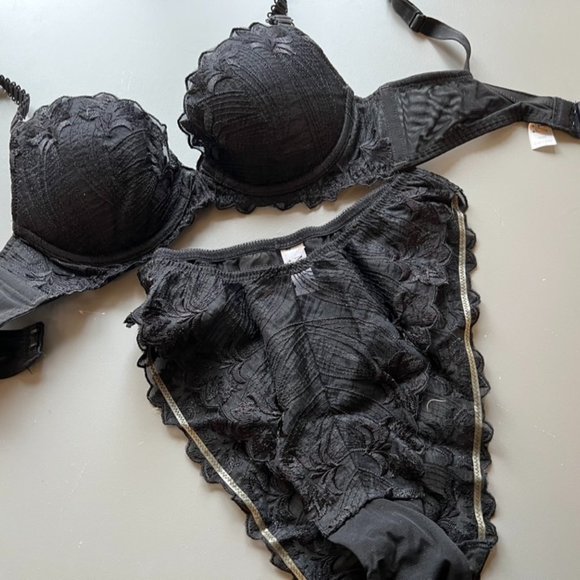 Meritlux Black lace push-up bra - Picture 6 of 6